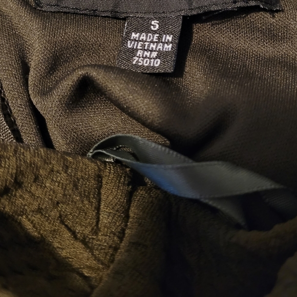 GREEN DRESS - Picture 3 of 3